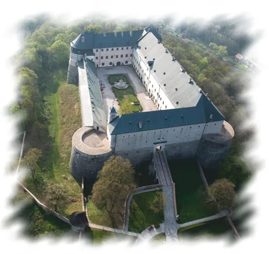 červený kameň fografia